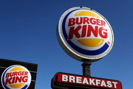 Los trabajadores de Burger King estarán controlados por la IA para evaluar su amabilidad con los clientes