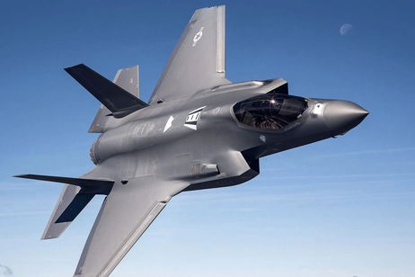 Un político europeo habla claro y sin cortarse: se puede desbloquear el software del avión F-35 "como si fuera un iPhone"