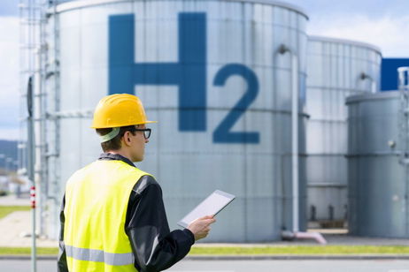 Sol y agua. La nueva forma para fabricar hidrógeno donde también participa la cuántica