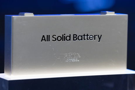 Samsung presenta el primer prototipo de batería de estado sólido para sus robots humanoides