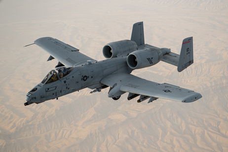 Estados Unidos publica imágenes del A-10 Warthog y confirma los ataques nocturnos de los B-52