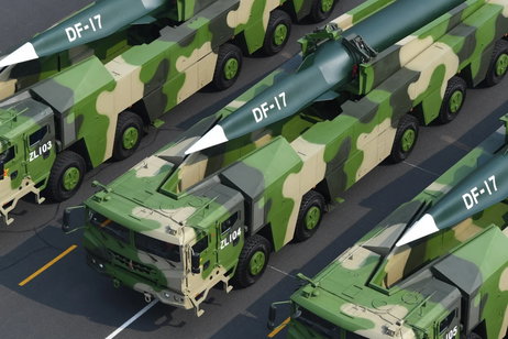 China acelera la carrera hipersónica: crea un simulador que reduce años de ensayos militares a una sola semana China acelera la carrera hipersónica: crea un simulador que reduce años de ensayos militares a una sola semana