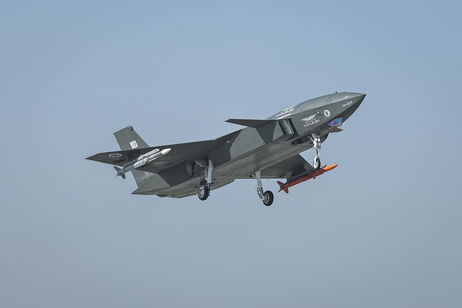 El dron turco "compañero fiel", capaz de alcanzar 1090 km/h y podría ser un digno adversario de los radares