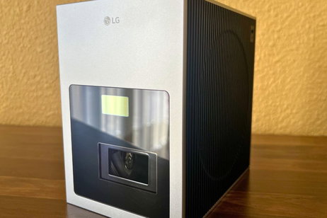 Proyector LG CineBeam S, análisis: montar un cine de 100 pulgadas en casa para ver series y películas 4K no sale caro