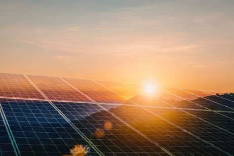 La energía verde vuelve a batir un récord mundial de eficiencia: esta vez la historia se encuentra en las placas solares