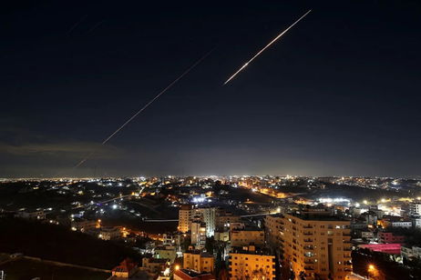 El arsenal de misiles de Irán está poniendo a prueba las defensas aéreas estadounidenses e israelíes como nunca antes