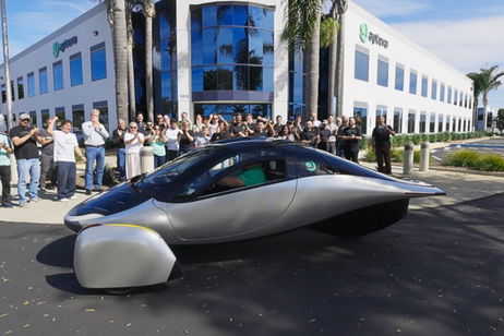 El primer vehículo solar del mundo ya existe, y pertenece a esta startup estadounidense