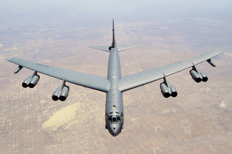EE UU despliega sus históricos bombarderos B-52 sobre Irán y certifica el colapso defensivo de Teherán