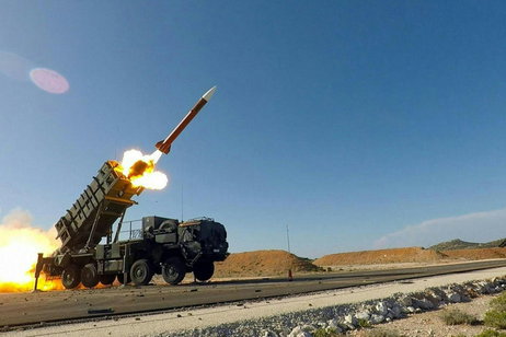 El nuevo «escudo» de la OTAN: Estados Unidos blindará a un país aliado con tecnología antimisiles de última generación