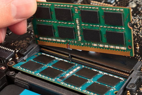La nueva estafa RAMpocalíptica: memorias DDR5 falsas hechas de plástico y sin circuitos